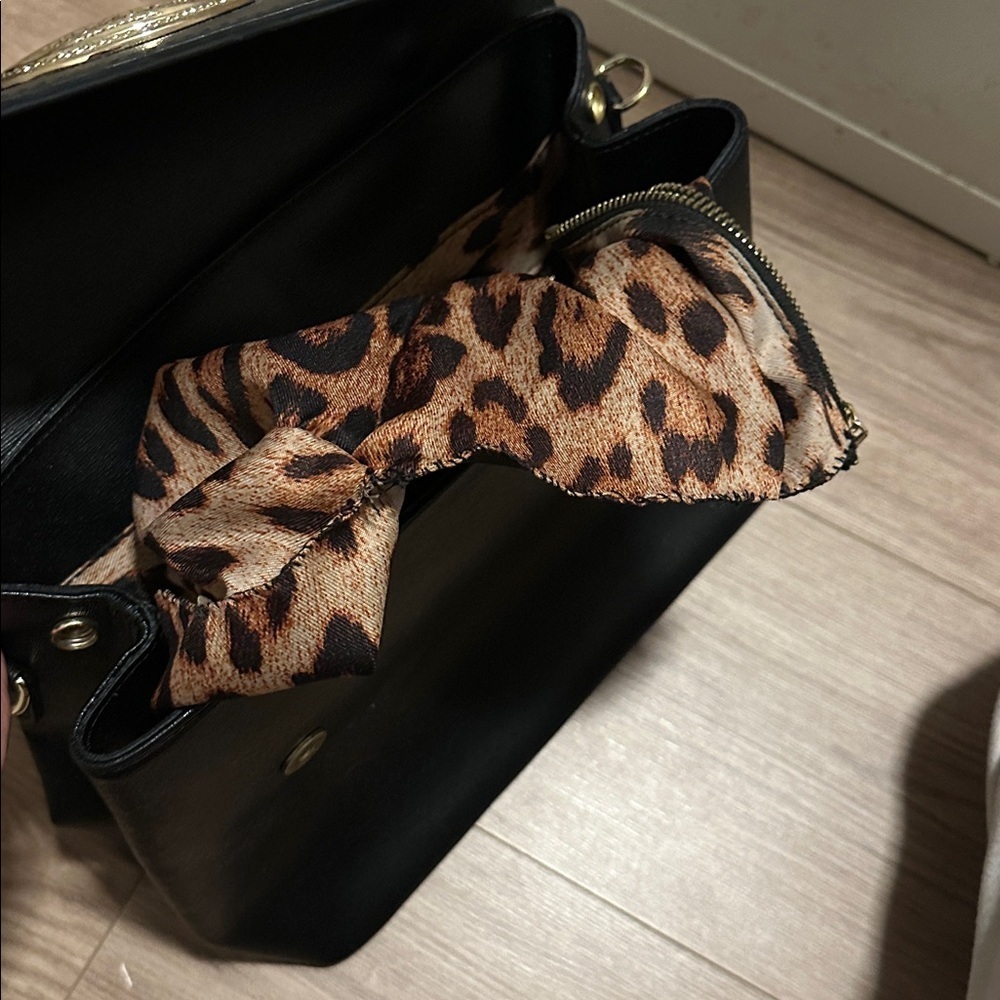 CAVALLI CLASS BY ROBERTO CAVALLI
Firenze Leather Bag without shoulder strap - Picture 12 of 12